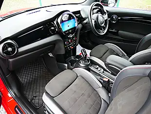 Used 2022 MINI Hatch Cooper Sport Chilli Red - Interior and Exterior details 12