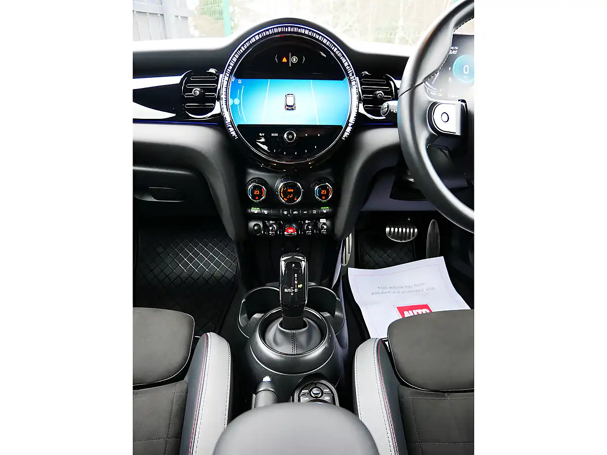 Used 2022 MINI Hatch Cooper Sport Chilli Red - Interior and Exterior details 15