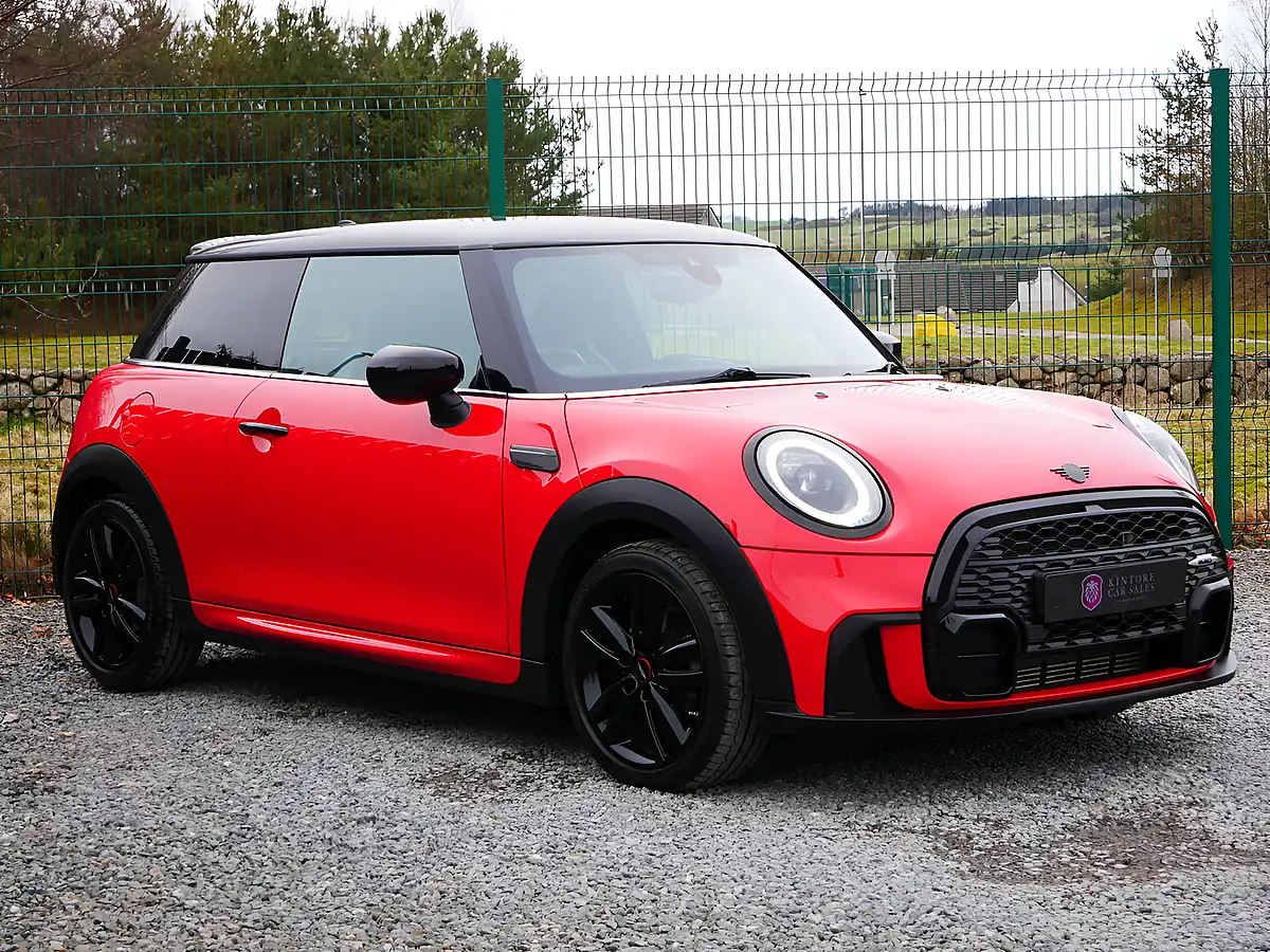 Used 2022 MINI Hatch Cooper Sport Chilli Red - Interior and Exterior details 2
