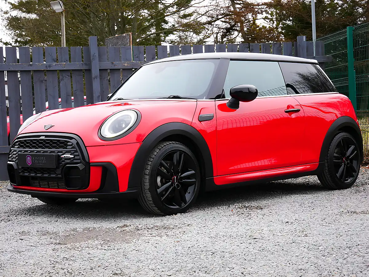 Used 2022 MINI Hatch Cooper Sport Chilli Red - Interior and Exterior details 4