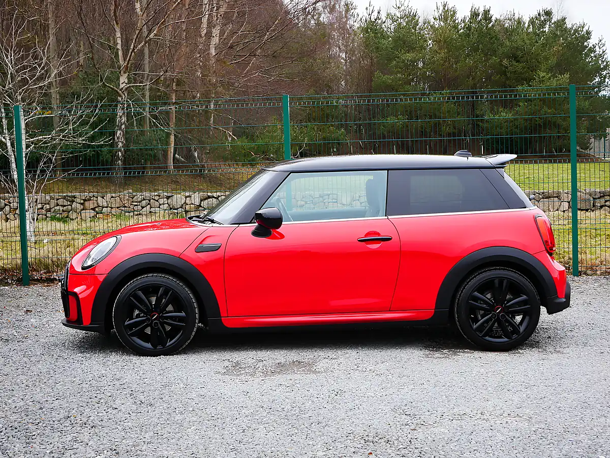 Used 2022 MINI Hatch Cooper Sport Chilli Red - Interior and Exterior details 6