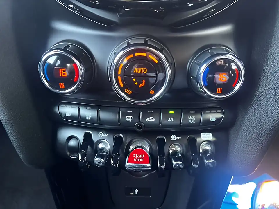Used 2022 MINI Hatch Cooper Sport Pepper White - Interior and Exterior details 16