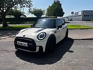 Used 2022 MINI Hatch Cooper Sport Pepper White - Interior and Exterior details 19