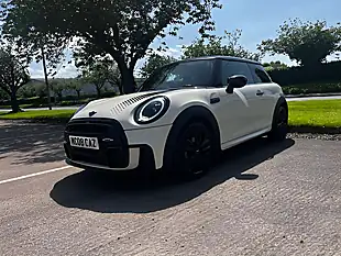 Used 2022 MINI Hatch Cooper Sport Pepper White - Interior and Exterior details 20