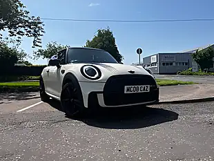 Used 2022 MINI Hatch Cooper Sport Pepper White - Interior and Exterior details 5