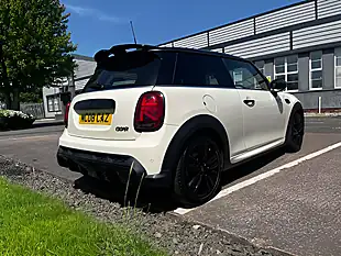 Used 2022 MINI Hatch Cooper Sport Pepper White - Interior and Exterior details 7