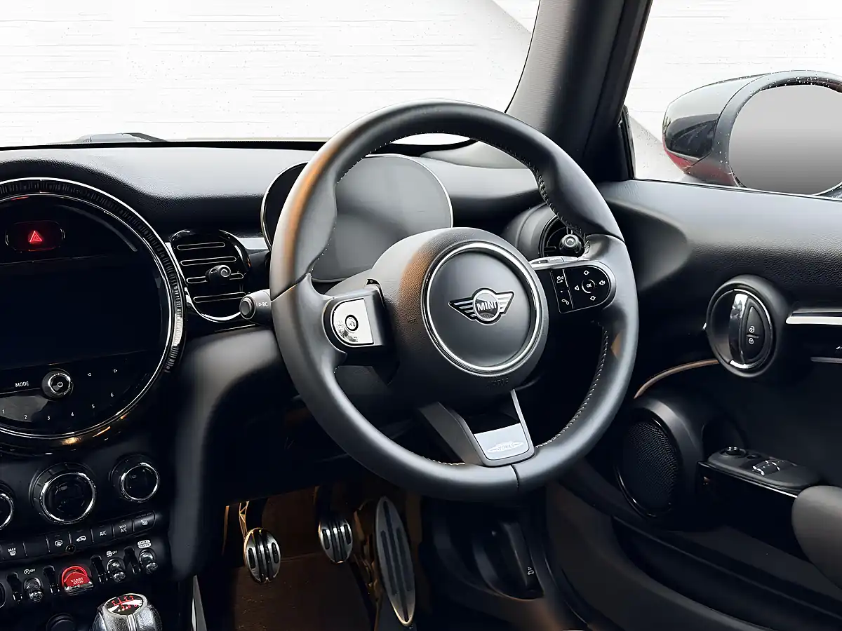 Used 2022 MINI Hatch Cooper Sport Red - Interior and Exterior details 6