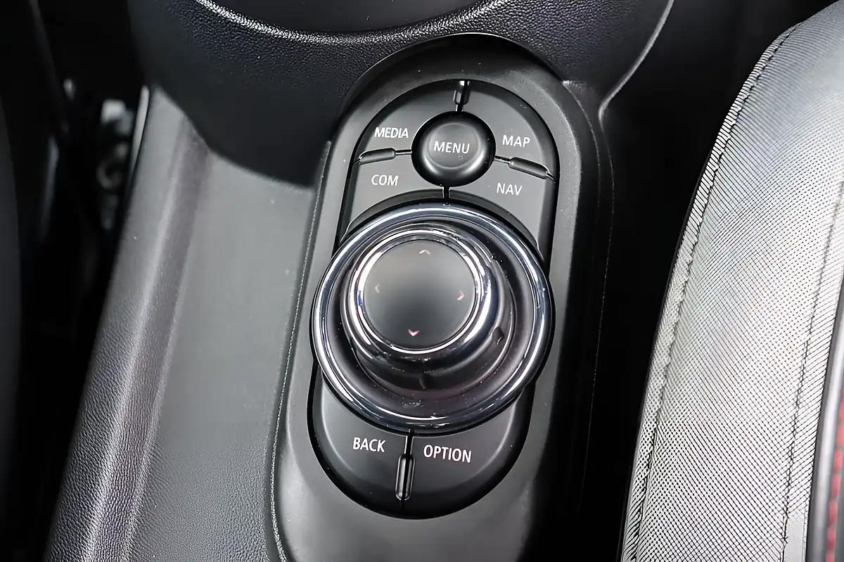 Used 2022 MINI Hatch Cooper Sport White Silver - Interior and Exterior details 20