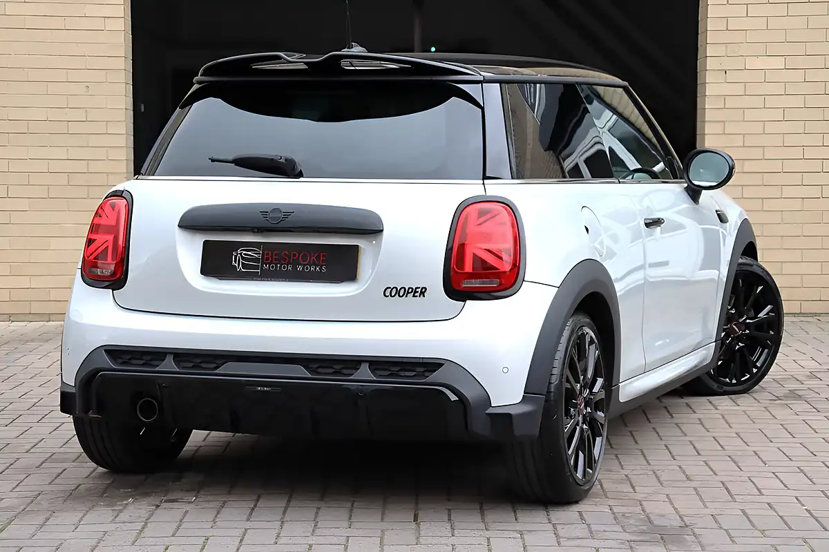 Used 2022 MINI Hatch Cooper Sport White Silver - Interior and Exterior details 3