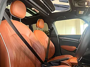 Used 2022 MINI Hatch Exclusive White - Interior and Exterior details 14
