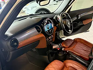 Used 2022 MINI Hatch Exclusive White - Interior and Exterior details 15