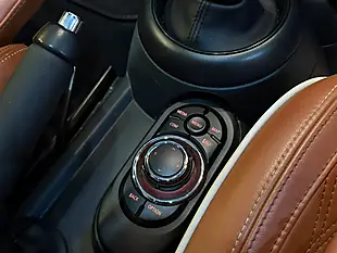 Used 2022 MINI Hatch Exclusive White - Interior and Exterior details 18