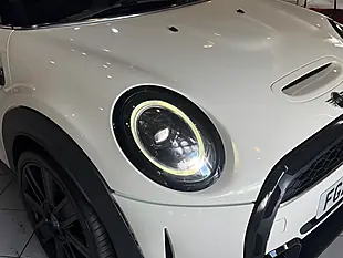 Used 2022 MINI Hatch Exclusive White - Interior and Exterior details 3