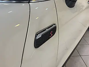Used 2022 MINI Hatch Exclusive White - Interior and Exterior details 7