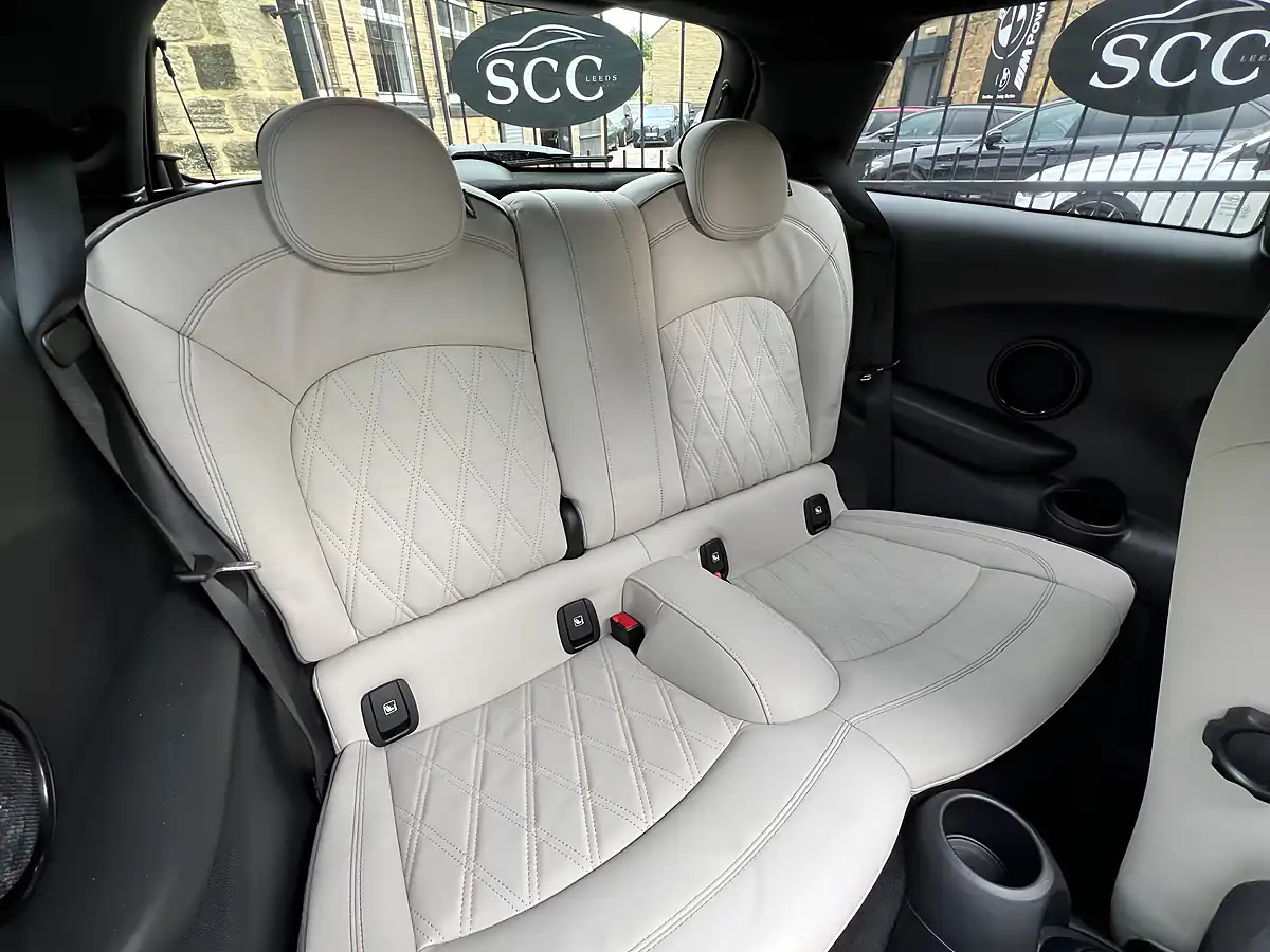 Used 2022 MINI Hatch John Cooper Works British Racing Green - Interior and Exterior details 18
