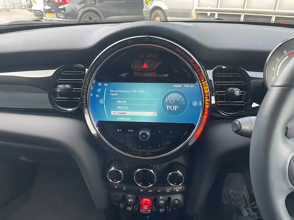 Used 2022 MINI Hatch One Classic Grey - Interior and Exterior details 10