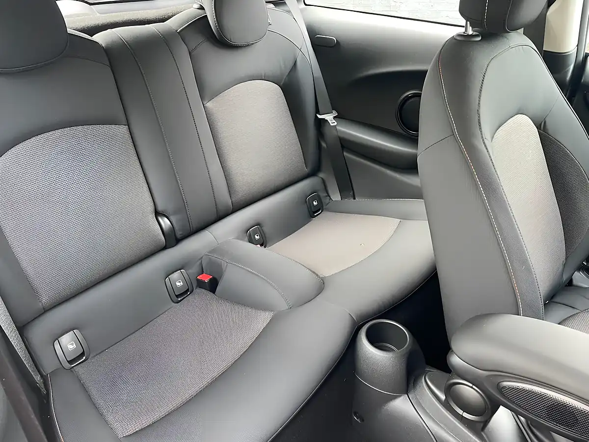 Used 2022 MINI Hatch One Classic Grey - Interior and Exterior details 11