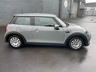 Used 2022 MINI Hatch One Classic Grey - Interior and Exterior details 14