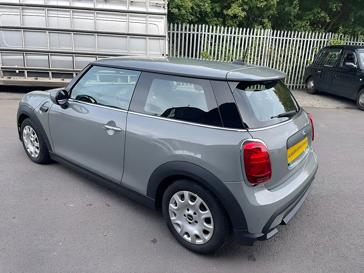 Used 2022 MINI Hatch One Classic Grey - Interior and Exterior details 6