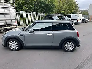 Used 2022 MINI Hatch One Classic Grey - Interior and Exterior details 7