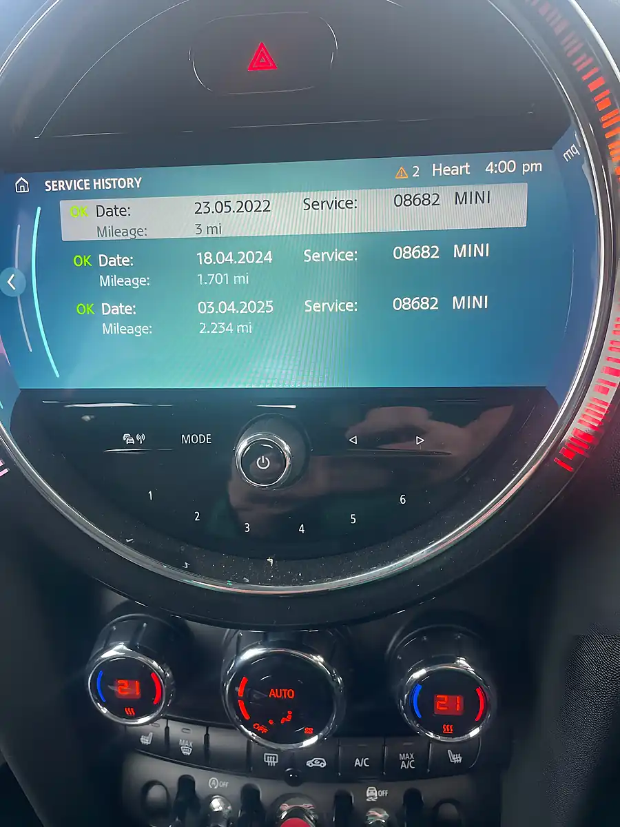 Used 2022 MINI Hatch One Classic Grey - Interior and Exterior details 9