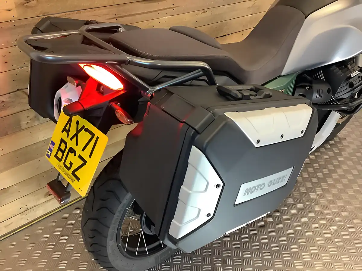 Used 2022 Moto Guzzi V85 Tt Centenary Grey - Interior and Exterior details 14