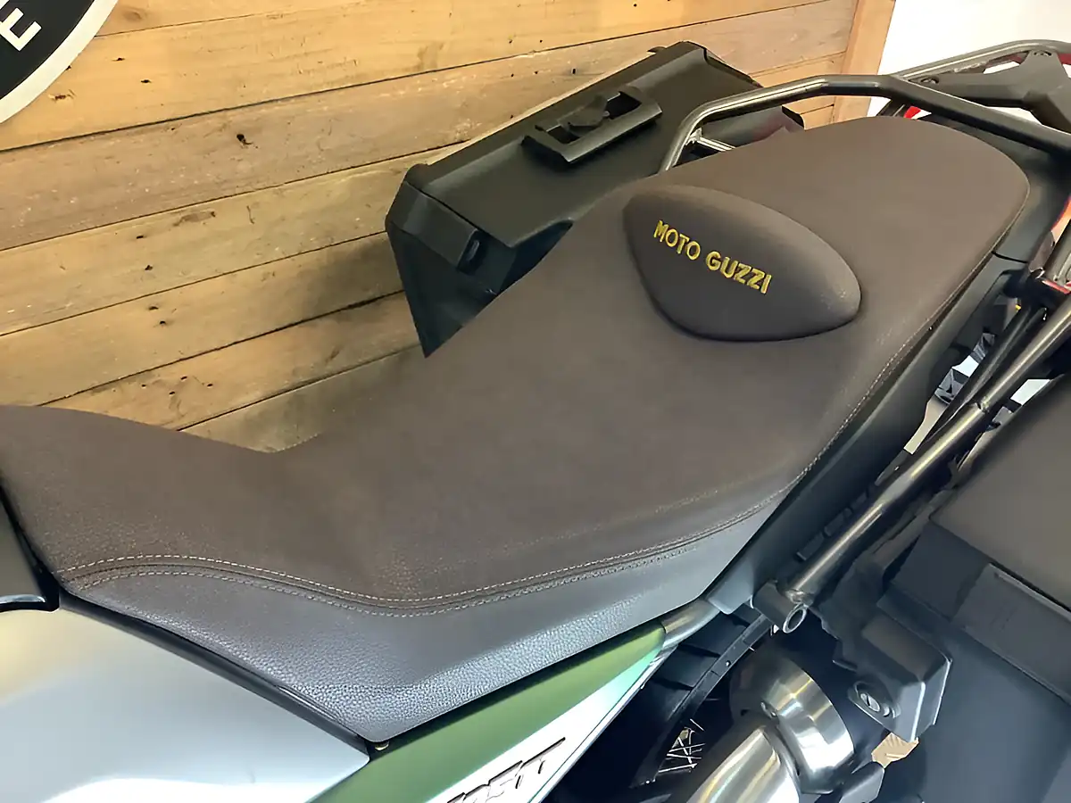 Used 2022 Moto Guzzi V85 Tt Centenary Grey - Interior and Exterior details 19