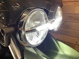 Used 2022 Moto Guzzi V85 Tt Centenary Grey - Interior and Exterior details 8
