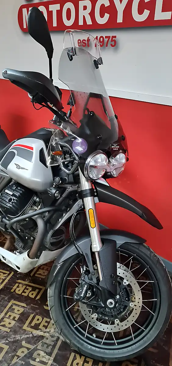 Used 2022 Moto Guzzi V85 Tt Travel Edition Grey - Interior and Exterior details 10