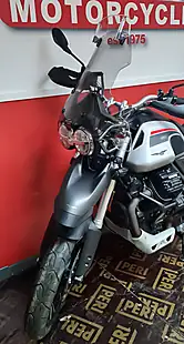 Used 2022 Moto Guzzi V85 Tt Travel Edition Grey - Interior and Exterior details 11