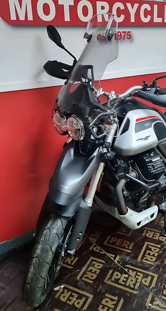 Used 2022 Moto Guzzi V85 Tt Travel Edition Grey - Interior and Exterior details 11