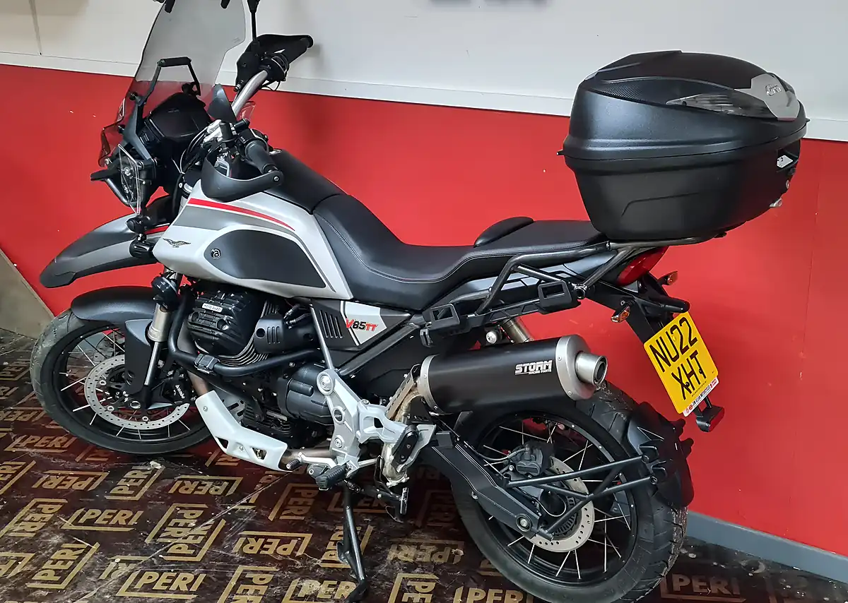 Used 2022 Moto Guzzi V85 Tt Travel Edition Grey - Interior and Exterior details 15