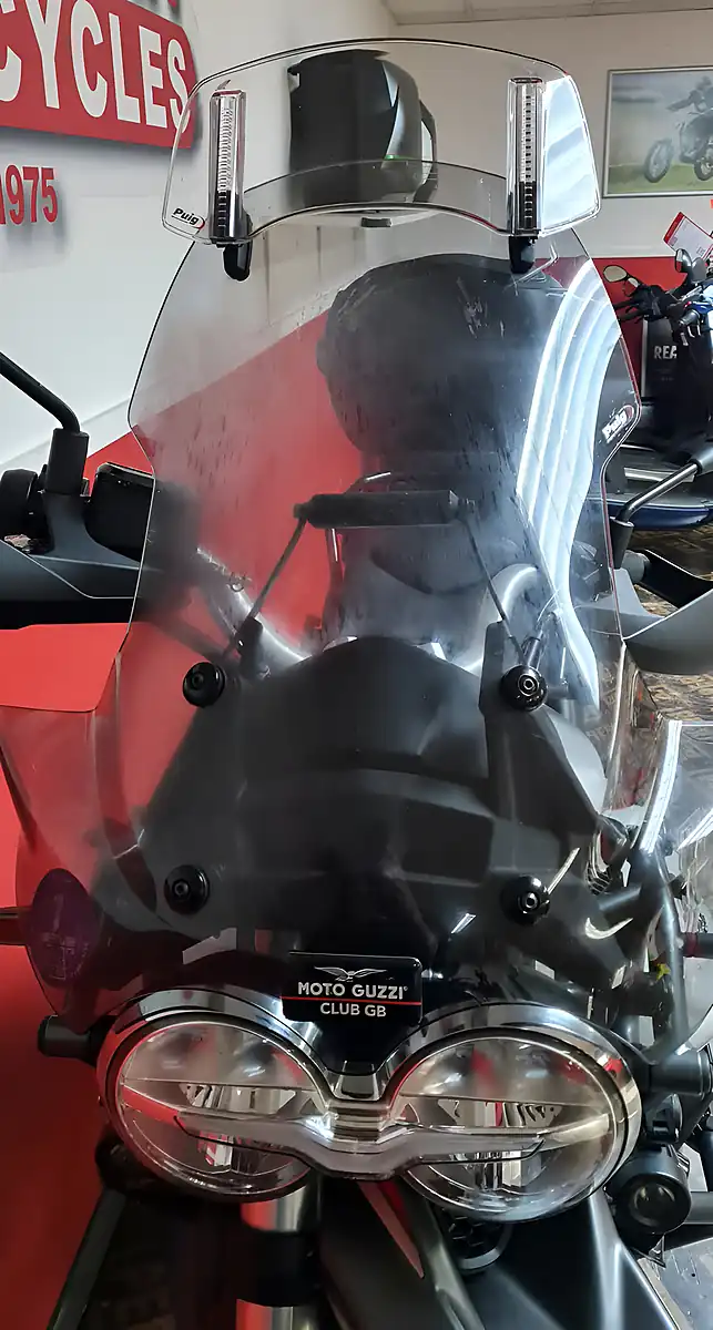 Used 2022 Moto Guzzi V85 Tt Travel Edition Grey - Interior and Exterior details 16