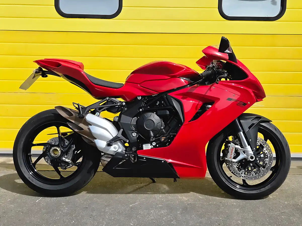 Used 2022 Mv Agusta F3 Rosso Red - Interior and Exterior details 2