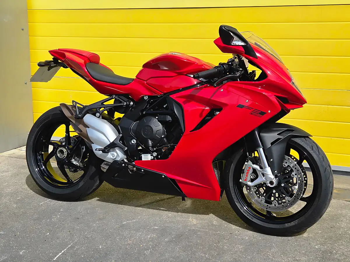 Used 2022 Mv Agusta F3 Rosso Red - Interior and Exterior details 3