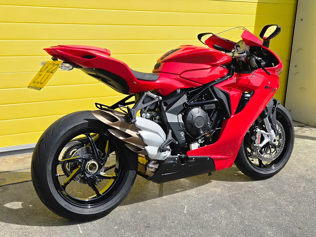 Used 2022 Mv Agusta F3 Rosso Red - Interior and Exterior details 4