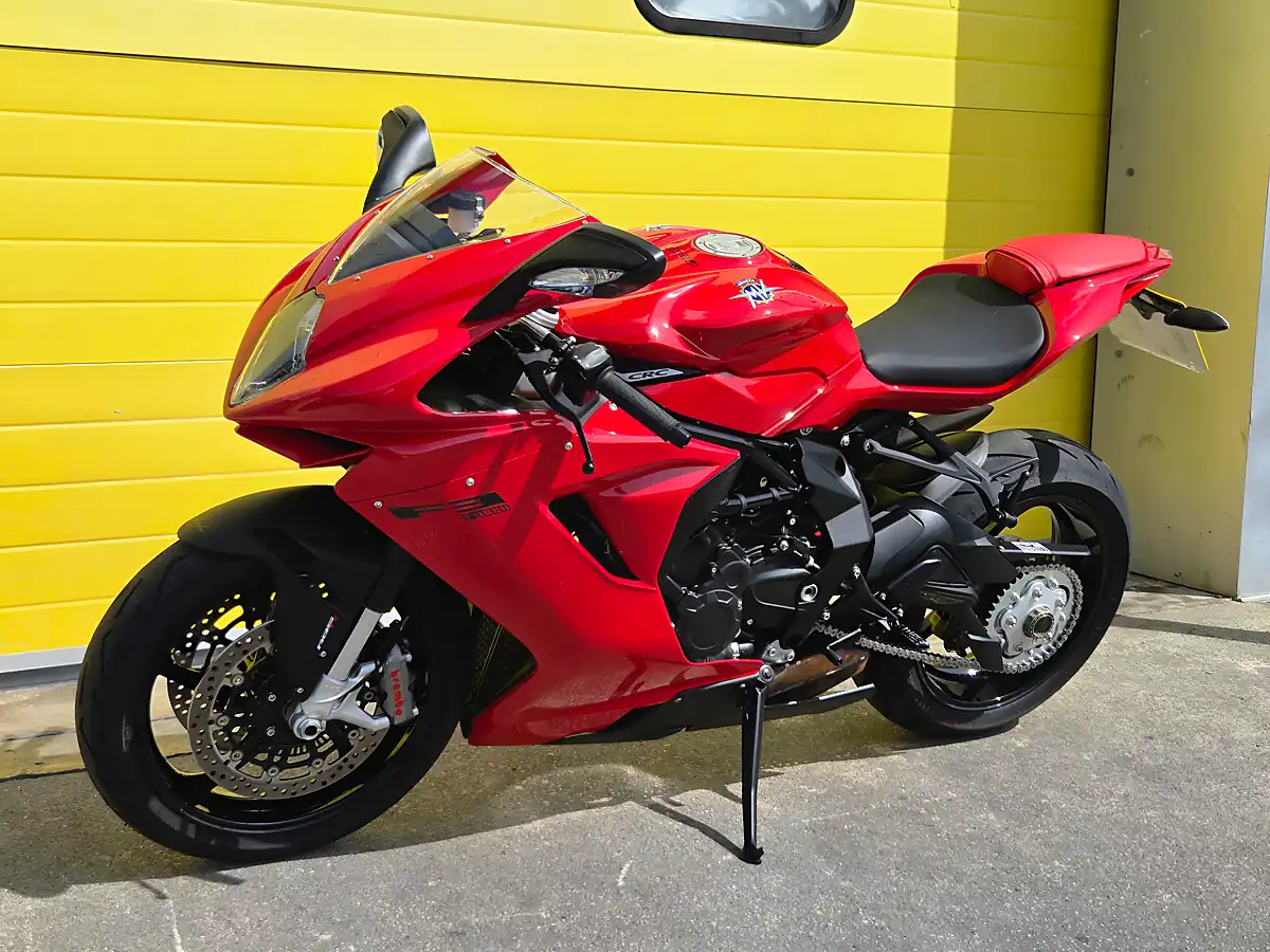 Used 2022 Mv Agusta F3 Rosso Red - Interior and Exterior details 7