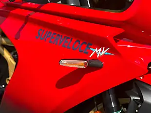 Used 2022 Mv Agusta Superveloce Red - Interior and Exterior details 13