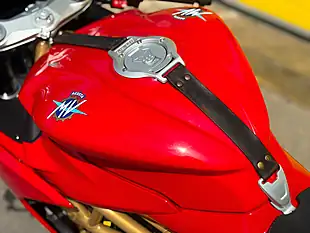 Used 2022 Mv Agusta Superveloce Red - Interior and Exterior details 17