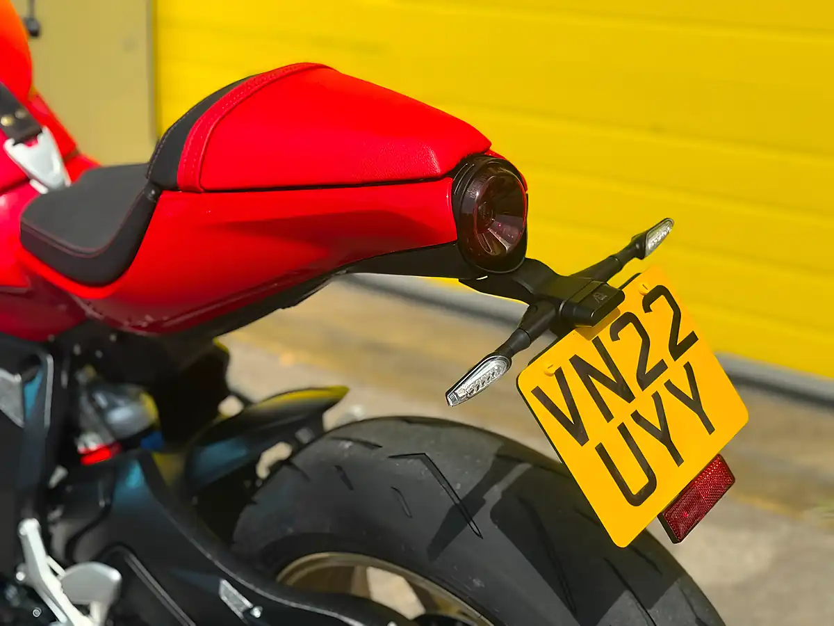 Used 2022 Mv Agusta Superveloce Red - Interior and Exterior details 20