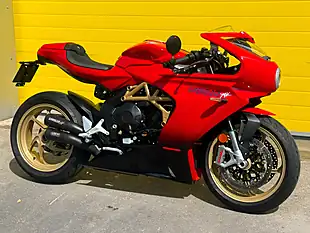 Used 2022 Mv Agusta Superveloce Red - Interior and Exterior details 3