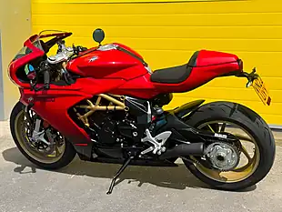 Used 2022 Mv Agusta Superveloce Red - Interior and Exterior details 6