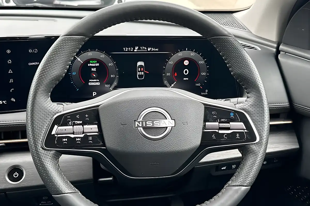 Used 2022 Nissan Ariya Advance Green - Interior and Exterior details 10