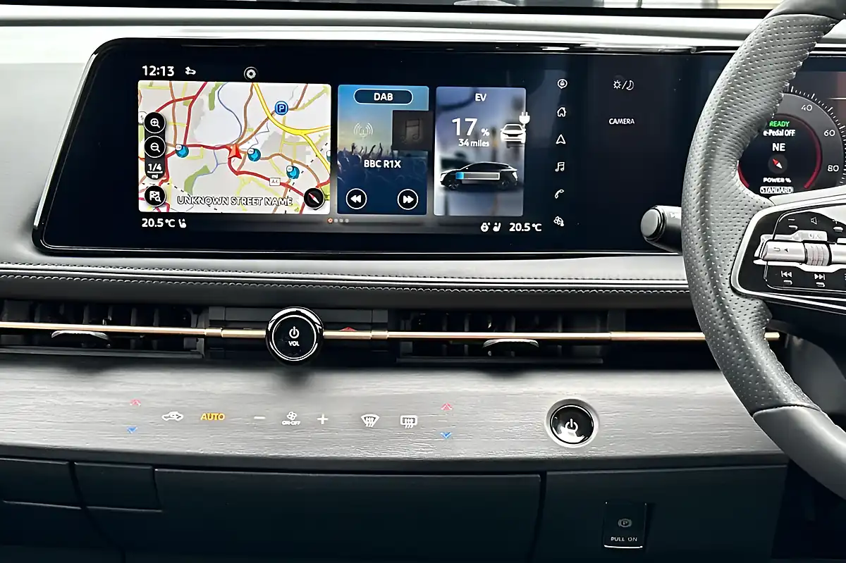 Used 2022 Nissan Ariya Advance Green - Interior and Exterior details 12