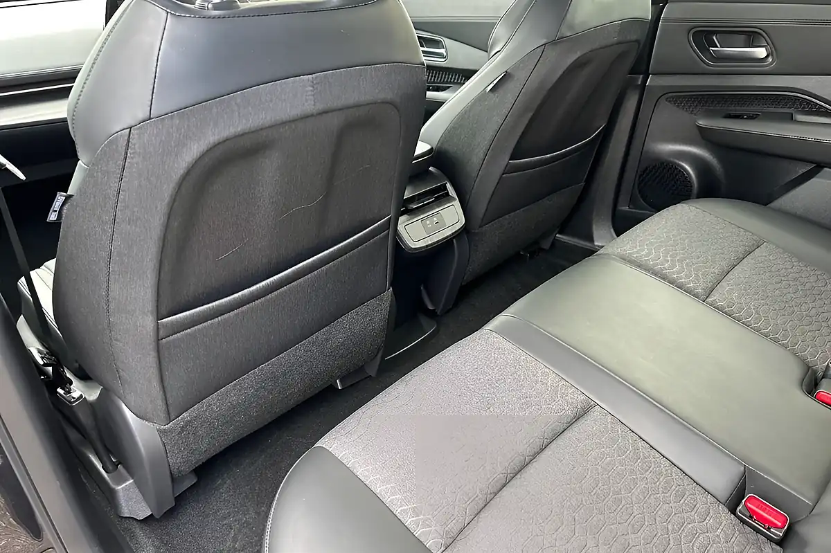 Used 2022 Nissan Ariya Advance Green - Interior and Exterior details 15