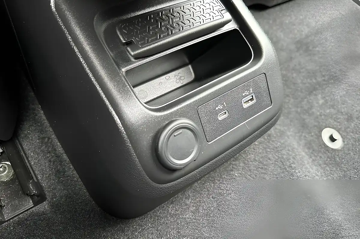 Used 2022 Nissan Ariya Advance Green - Interior and Exterior details 20