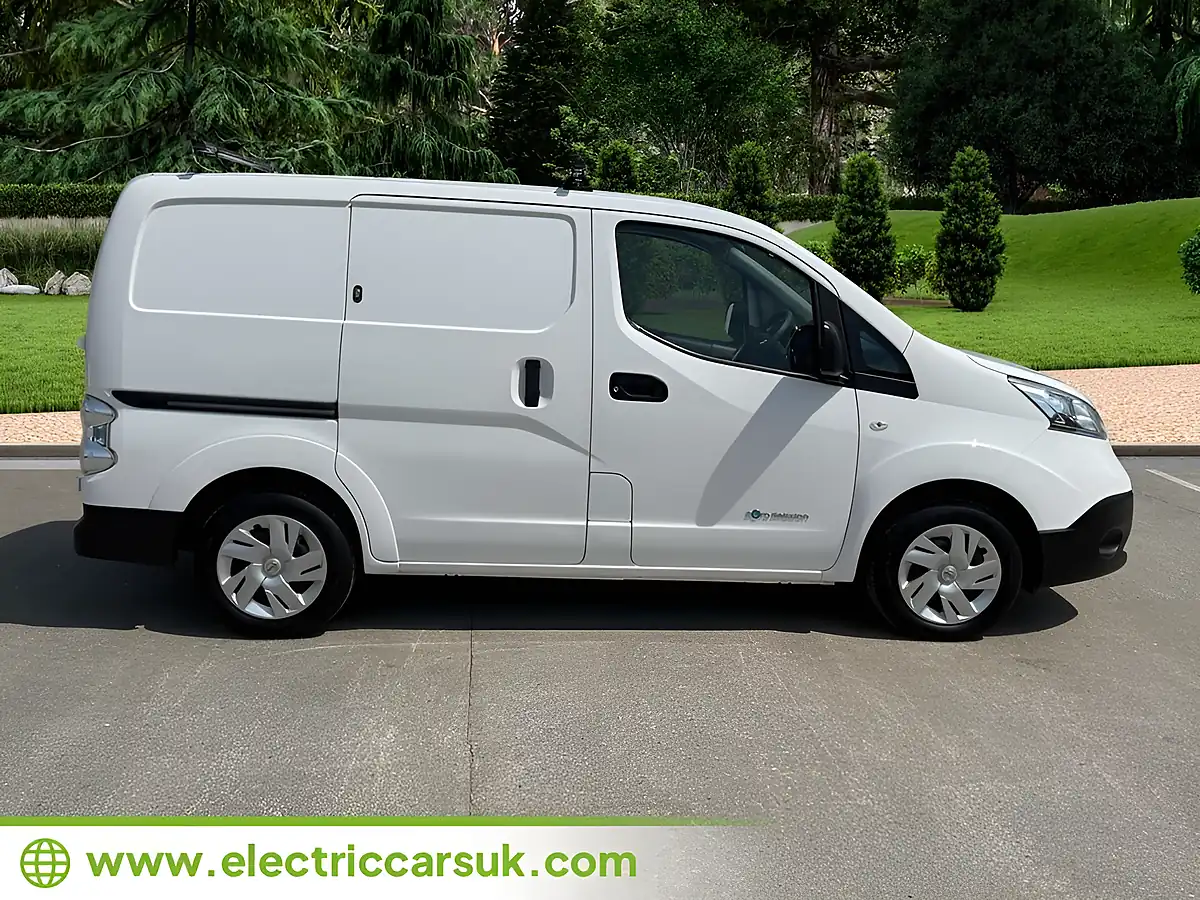 Used 2022 Nissan E-NV200 Acenta White - Interior and Exterior details 4