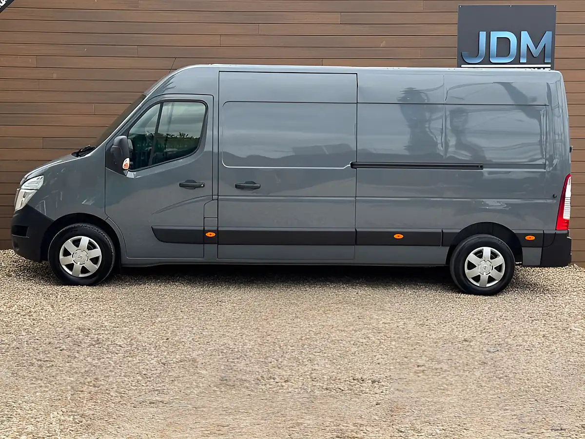 Used 2022 Nissan Interstar Acenta Grey - Interior and Exterior details 7