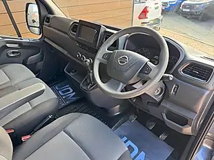 Used 2022 Nissan Interstar Tekna Grey - Interior and Exterior details 15