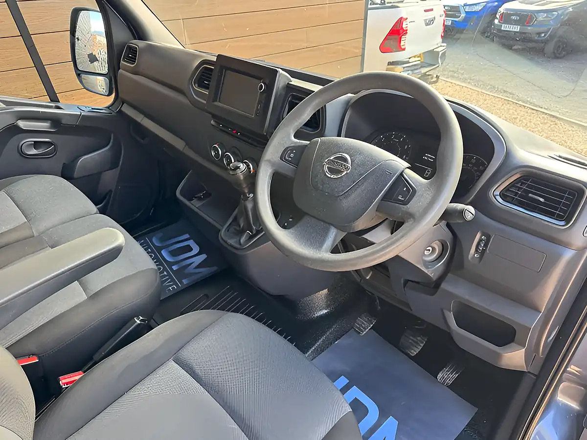 Used 2022 Nissan Interstar Tekna Grey - Interior and Exterior details 15